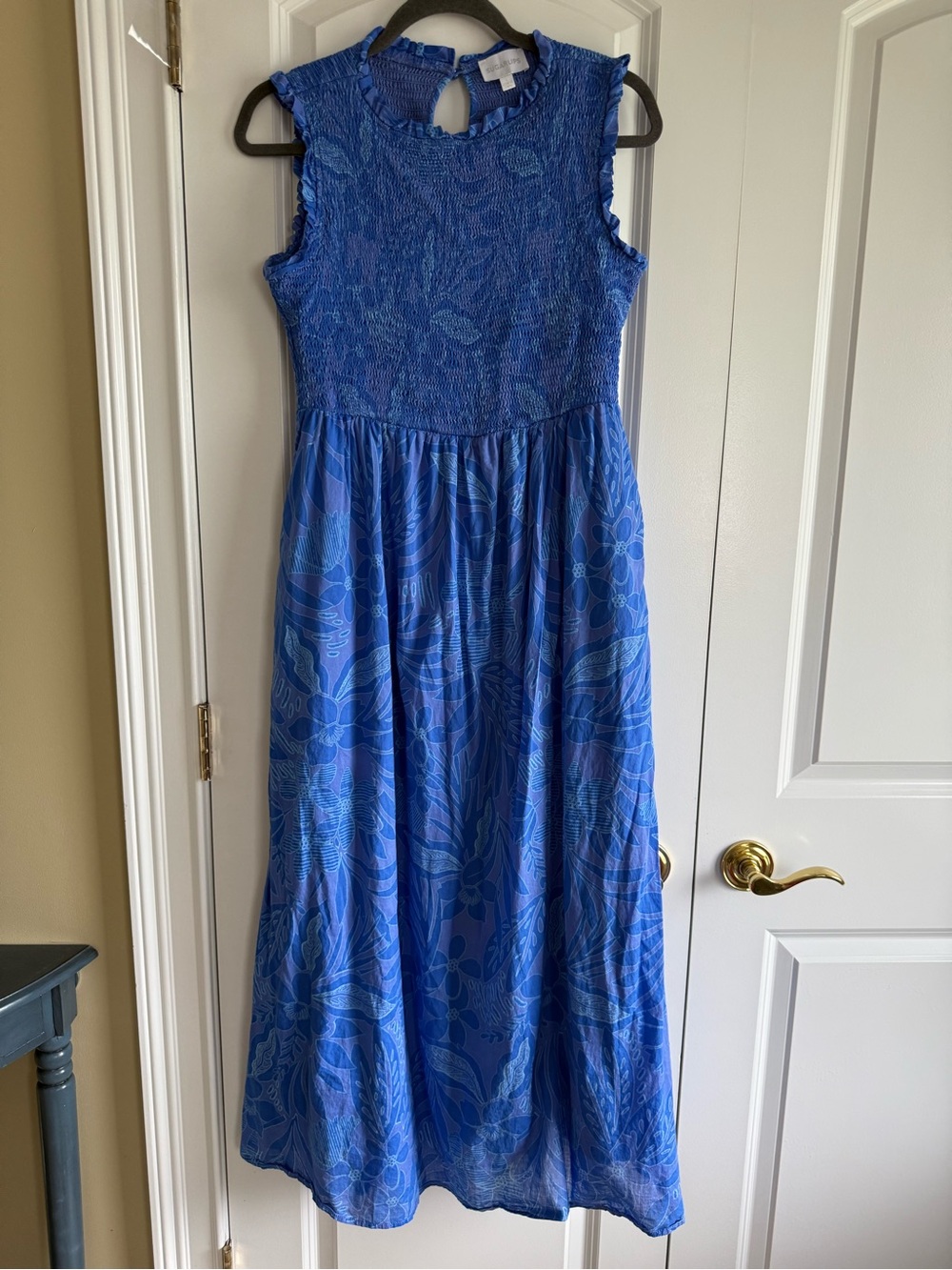 Sugarlips Warren Floral Cecil Smocked Sleeveless Sun Dress, sz. L, pockets!